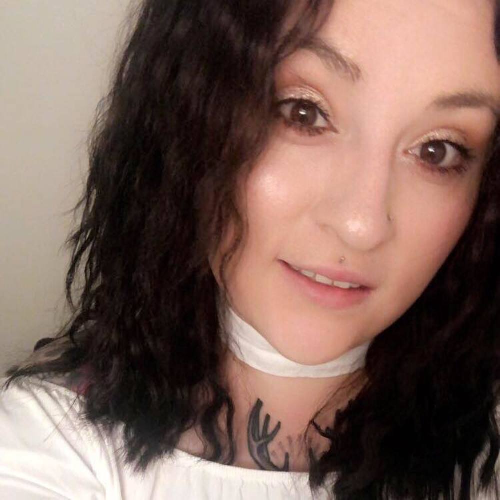 Meet your Posher, Latisha